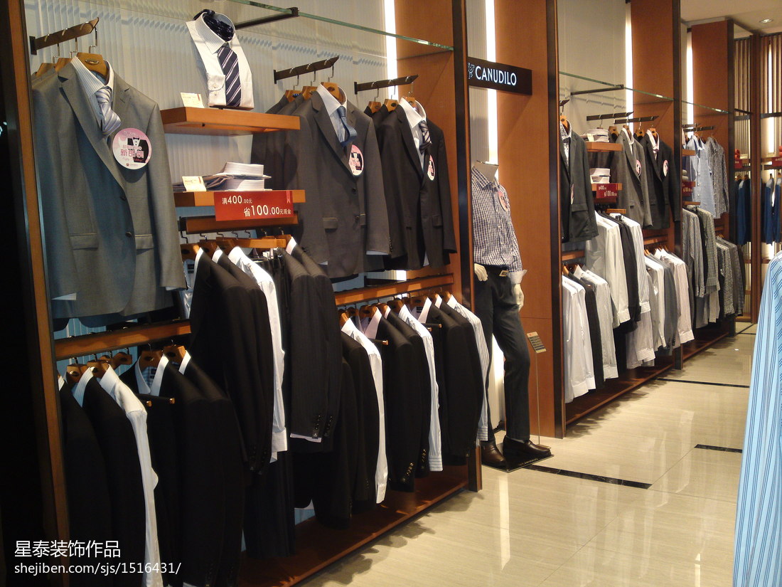 最新小型服裝店貨架圖片欣賞 &ndash; 設計本裝修效果圖